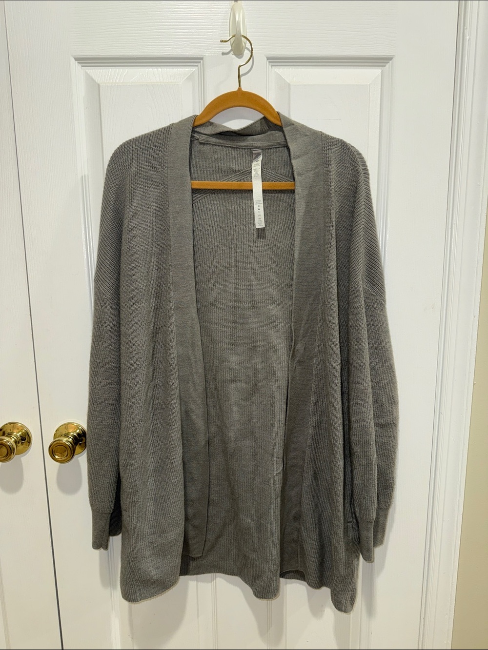 Lululemon Size 8 Grey Cardigan Great gently used condition